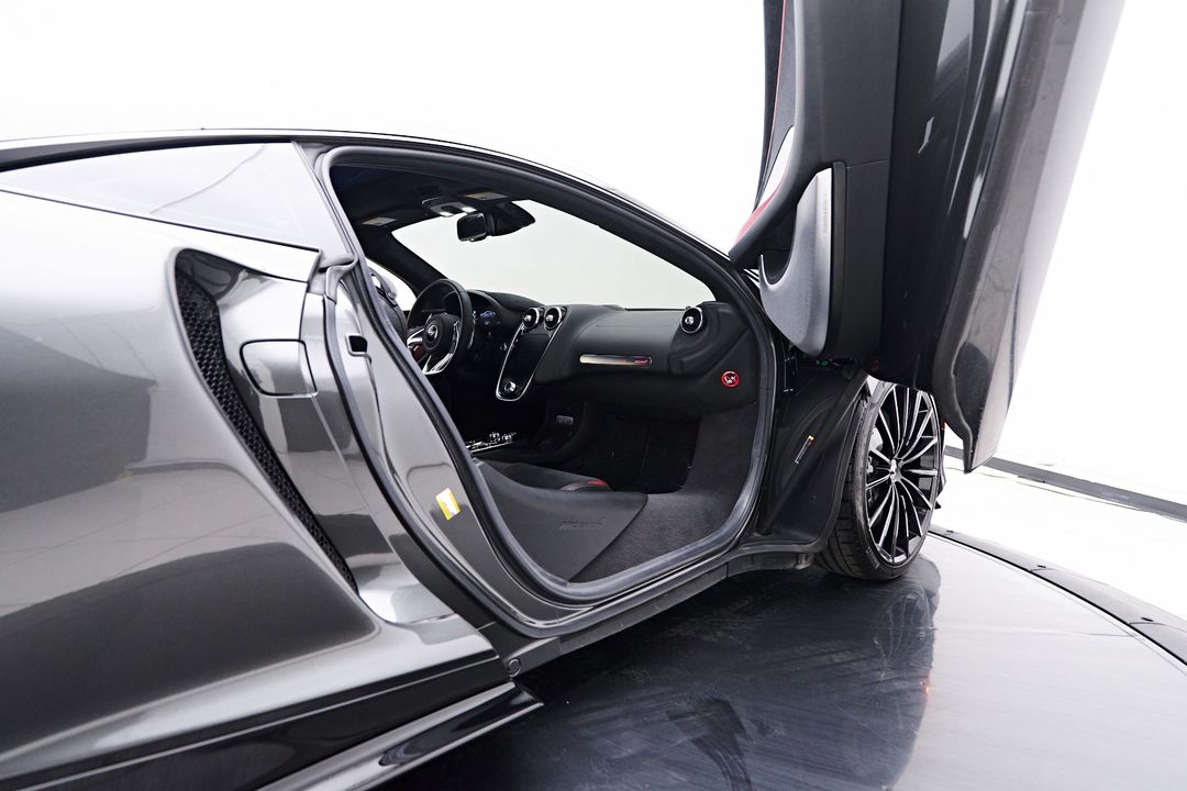2020 McLaren GT