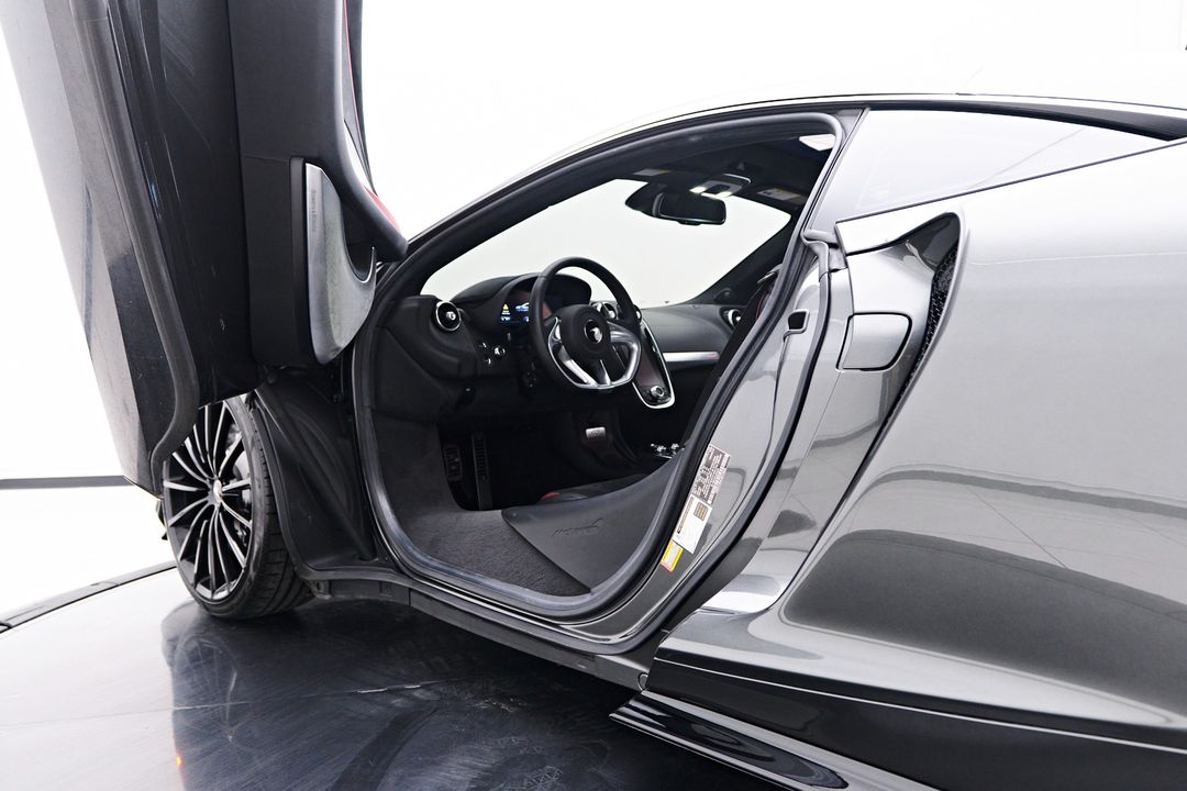 2020 McLaren GT