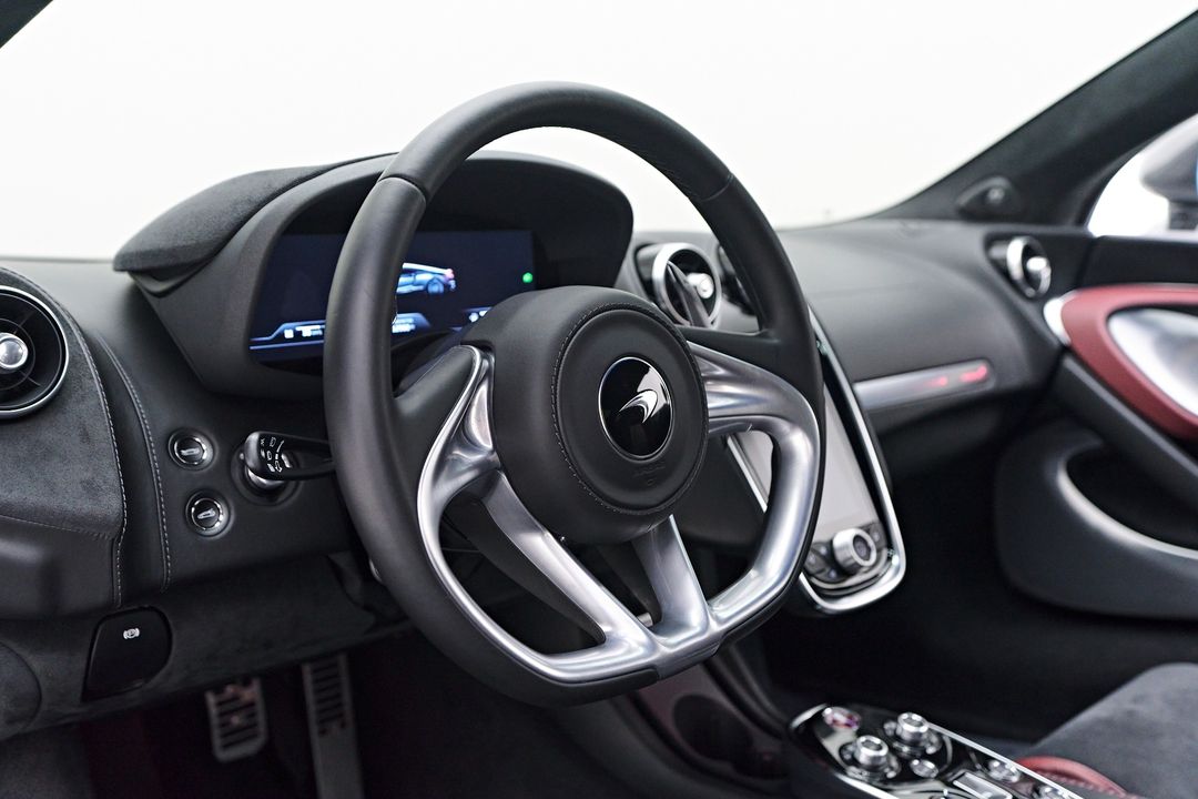 2020 McLaren GT