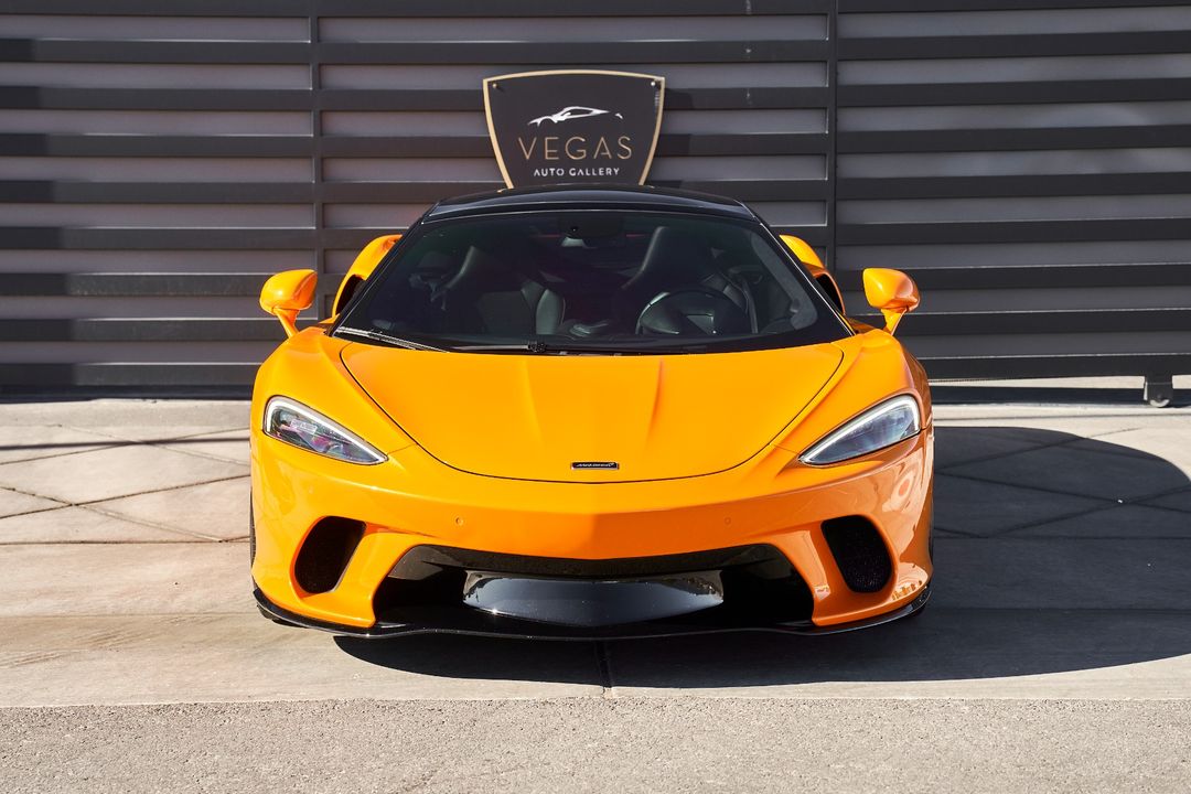 2023 McLaren GT