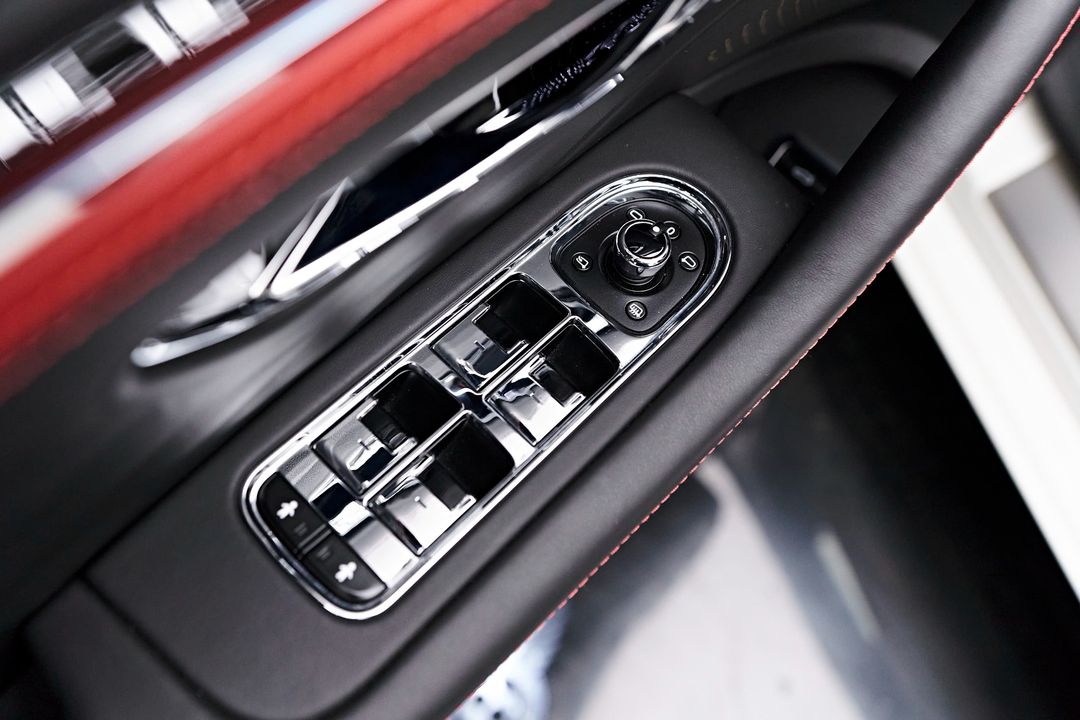 2023 Bentley Flying Spur