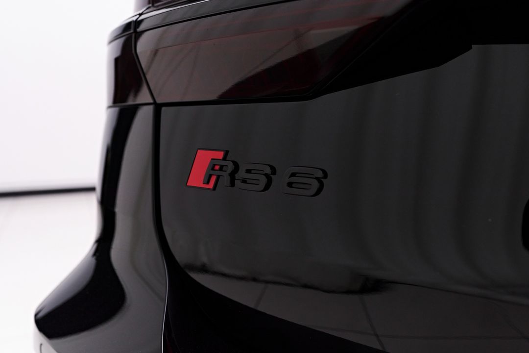 2022 Audi RS 6