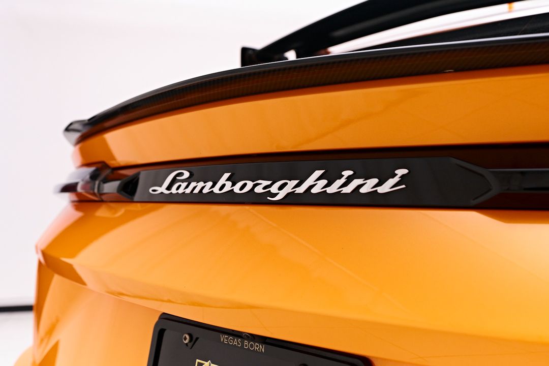 2023 Lamborghini Urus