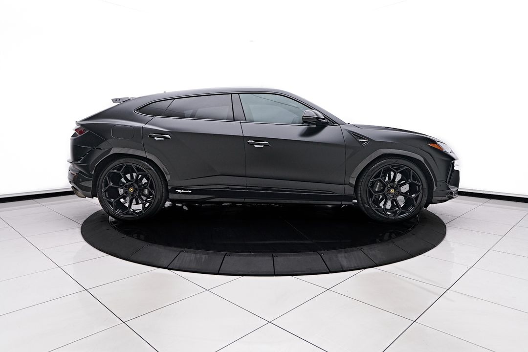 2023 Lamborghini Urus