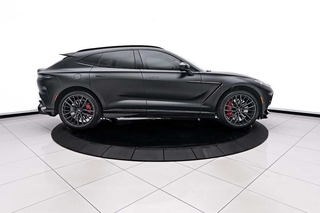 2023 Aston Martin DBX