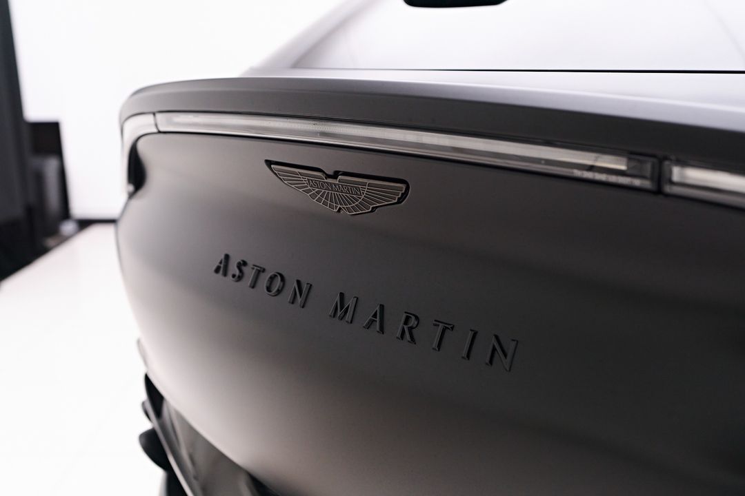 2023 Aston Martin DBX
