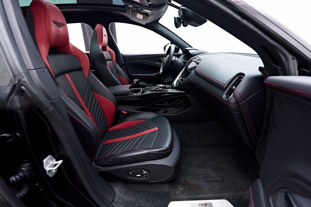 2023 Aston Martin DBX