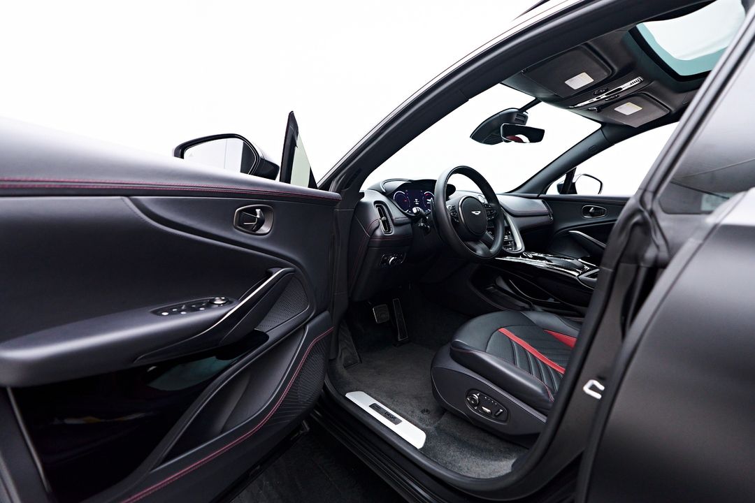 2023 Aston Martin DBX