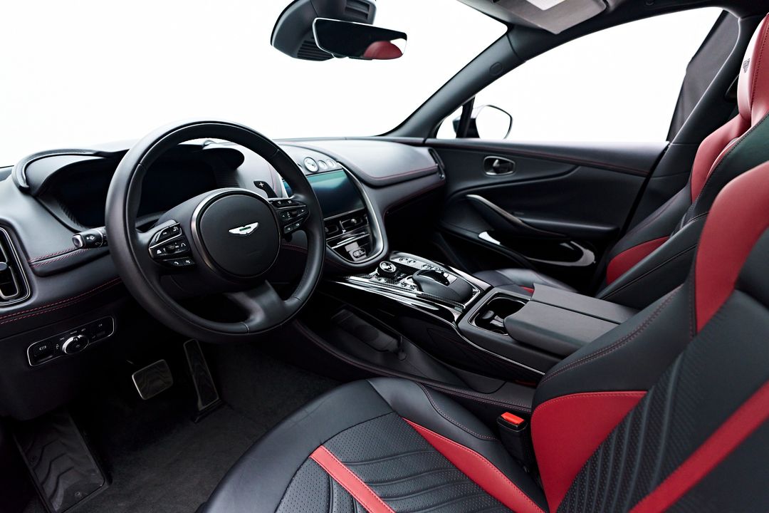 2023 Aston Martin DBX