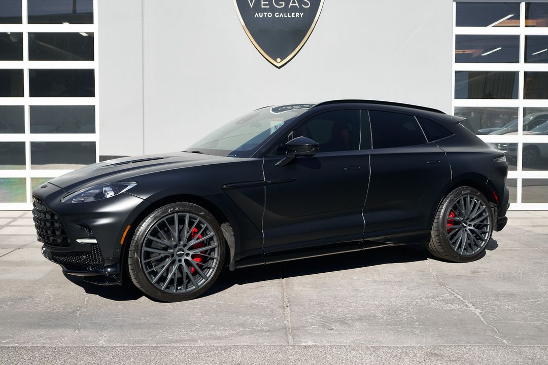 2023 Aston Martin DBX