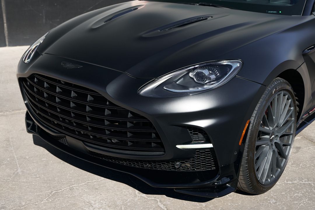 2023 Aston Martin DBX