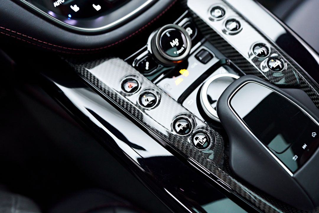 2023 Aston Martin DBX