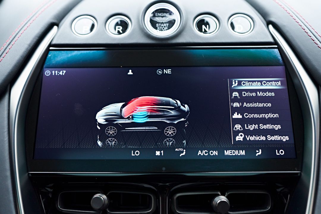 2023 Aston Martin DBX