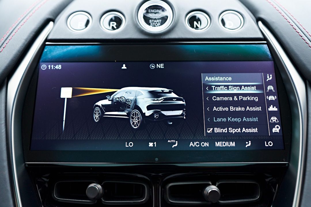 2023 Aston Martin DBX