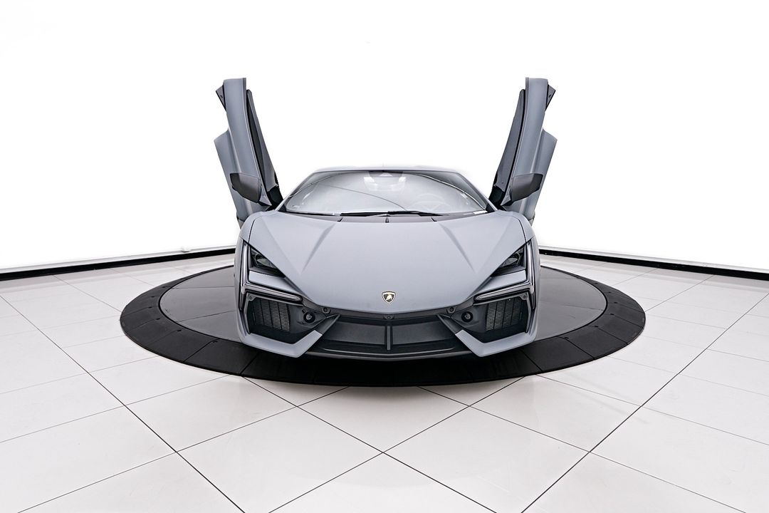 2024 Lamborghini Revuelto