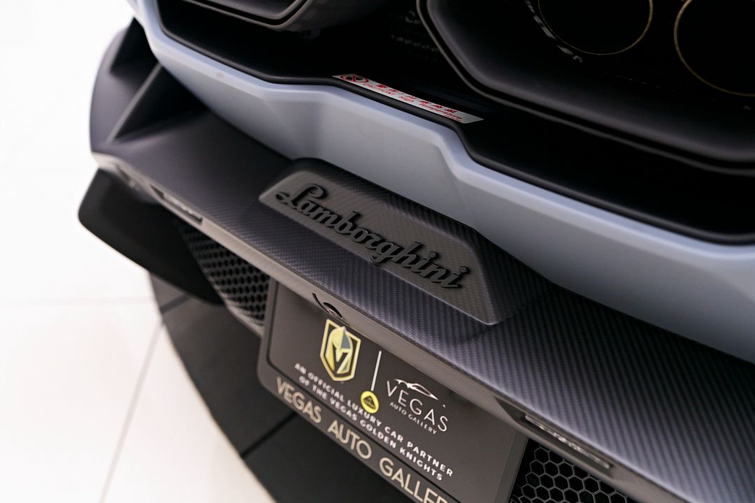 2024 Lamborghini Revuelto