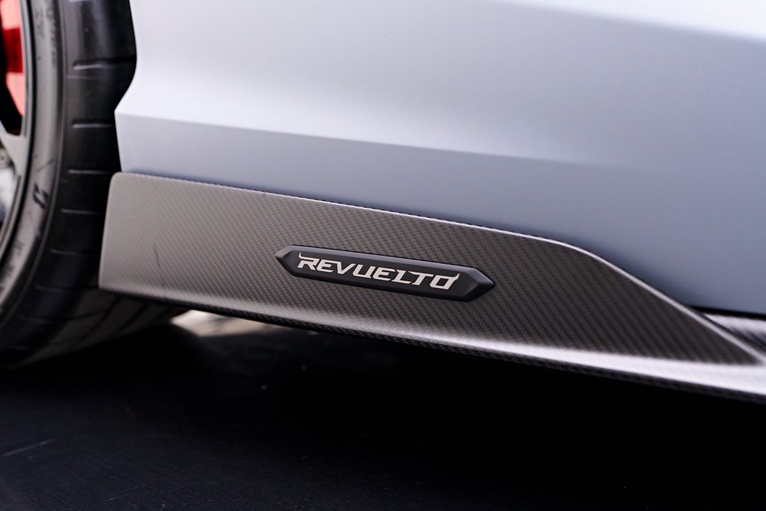 2024 Lamborghini Revuelto