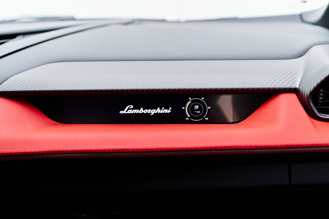 2024 Lamborghini Revuelto