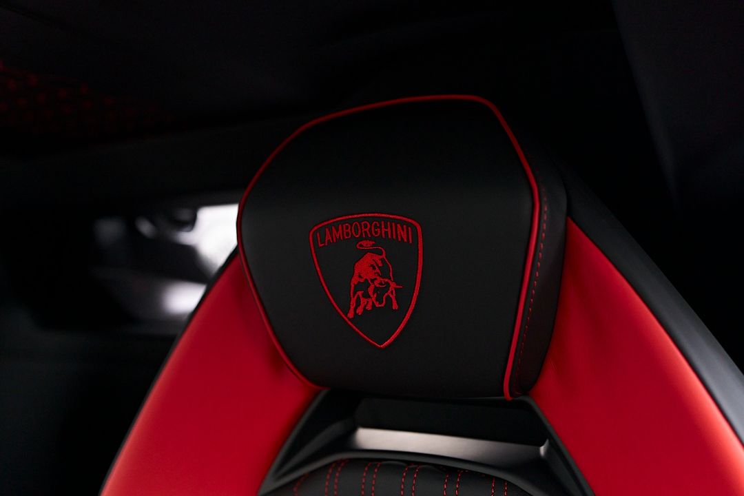 2024 Lamborghini Revuelto