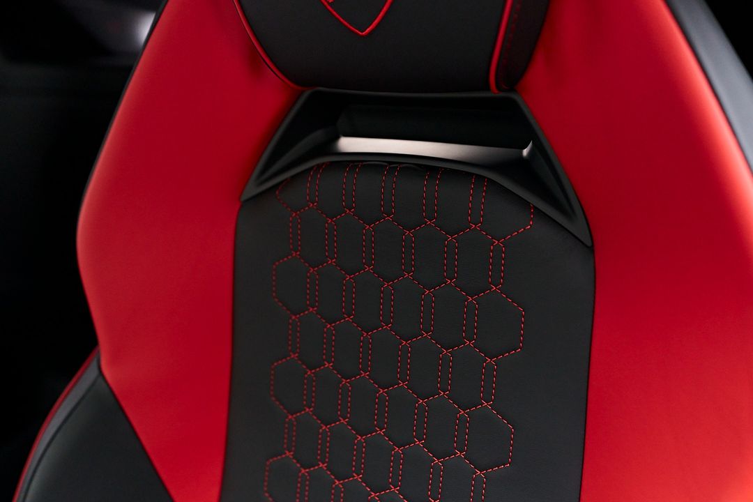 2024 Lamborghini Revuelto