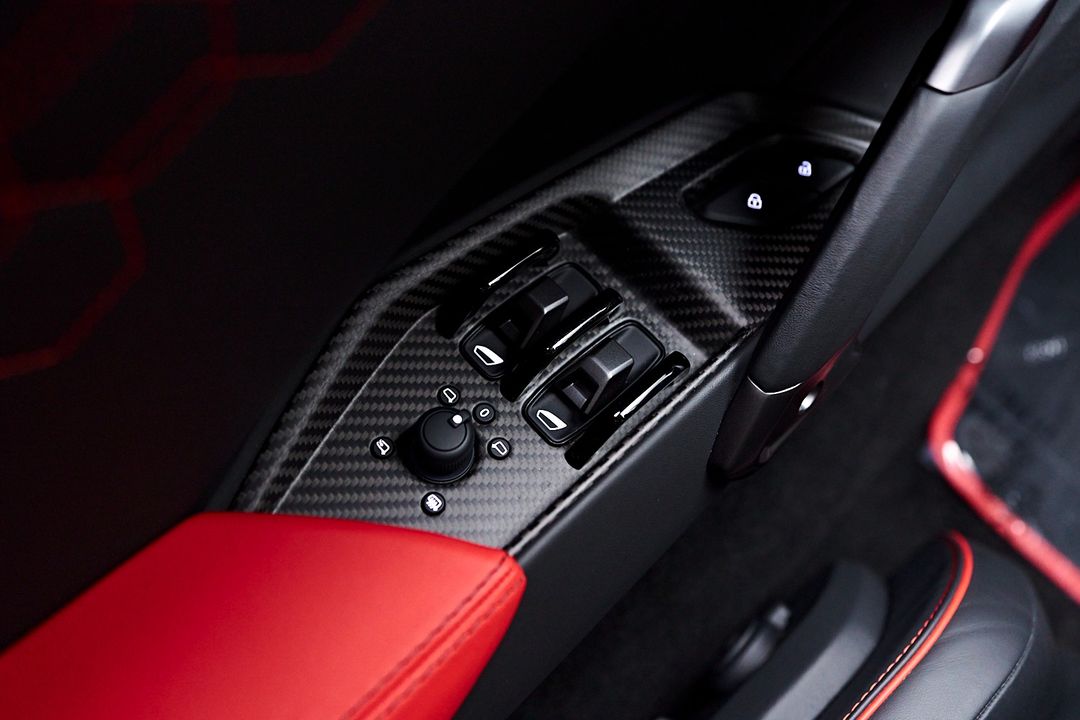 2024 Lamborghini Revuelto