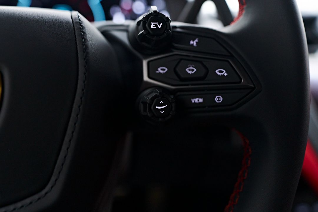2024 Lamborghini Revuelto