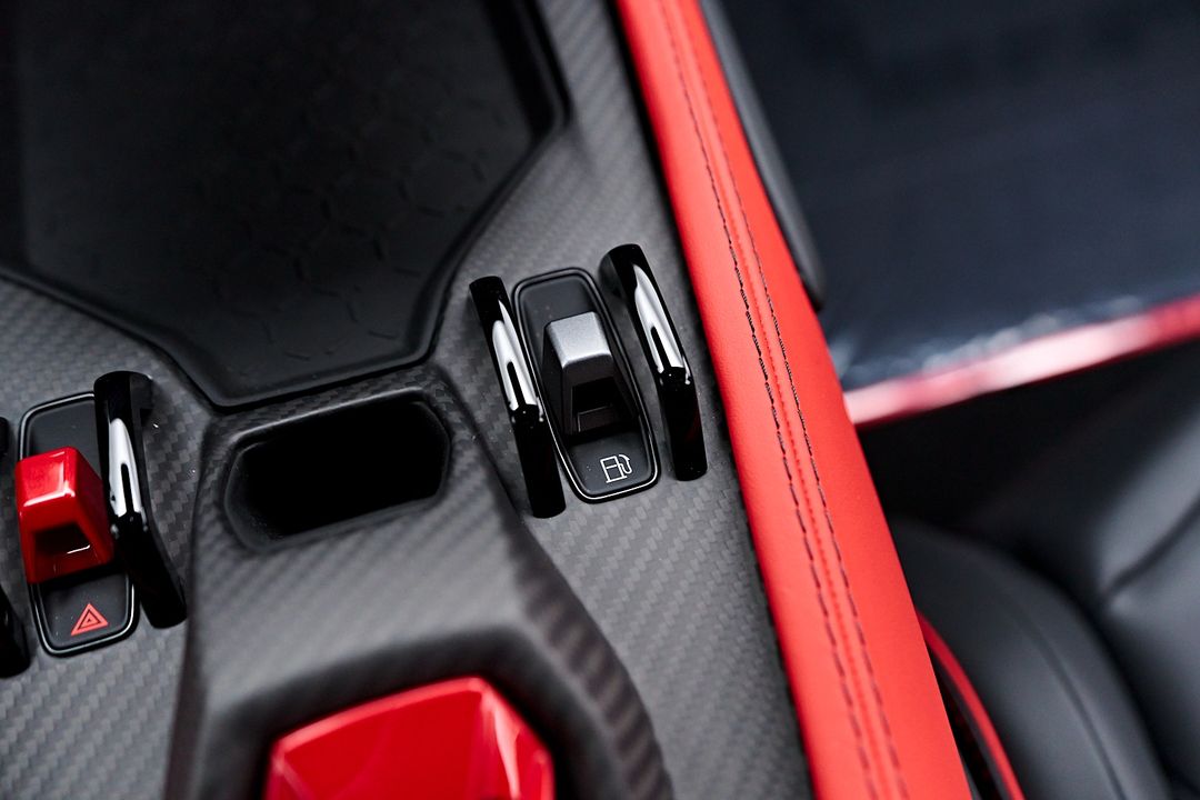 2024 Lamborghini Revuelto