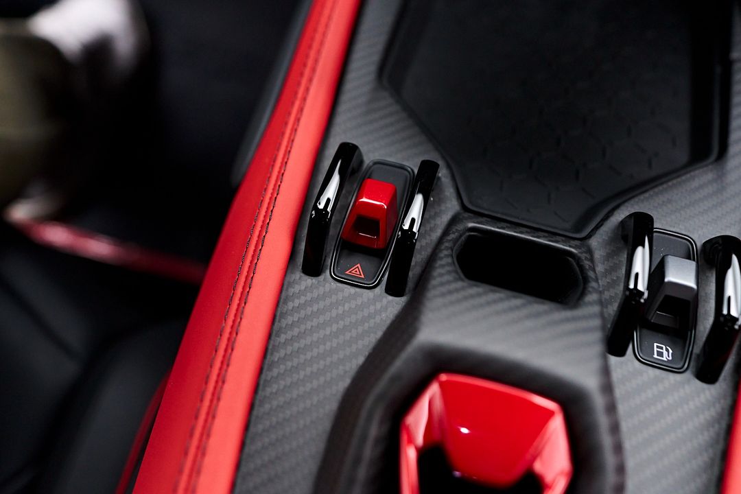 2024 Lamborghini Revuelto