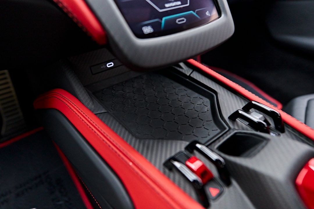 2024 Lamborghini Revuelto