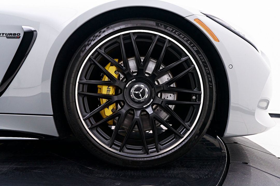 2024 Mercedes-Benz AMG   GT 63