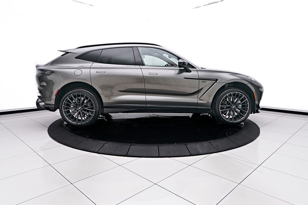 2023 Aston Martin DBX