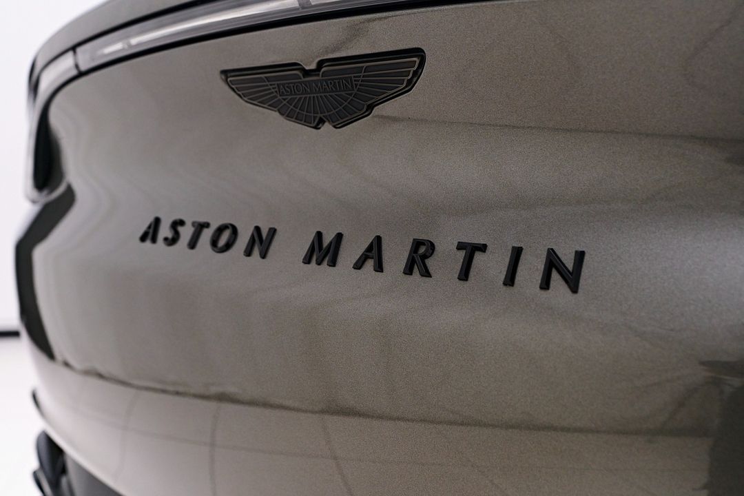 2023 Aston Martin DBX