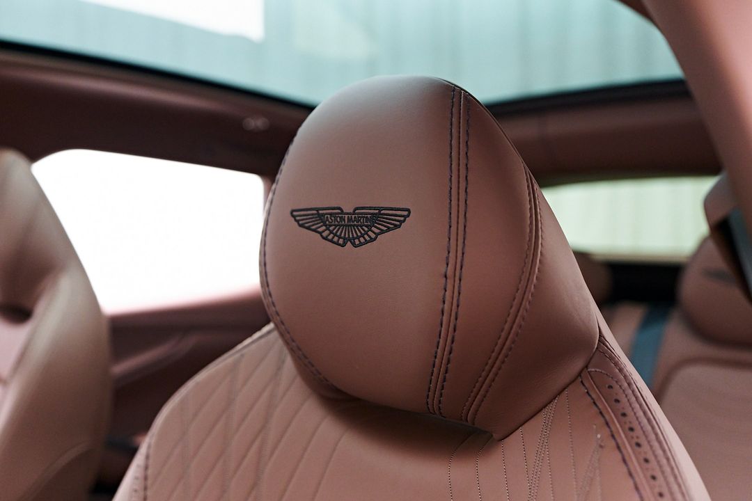 2023 Aston Martin DBX