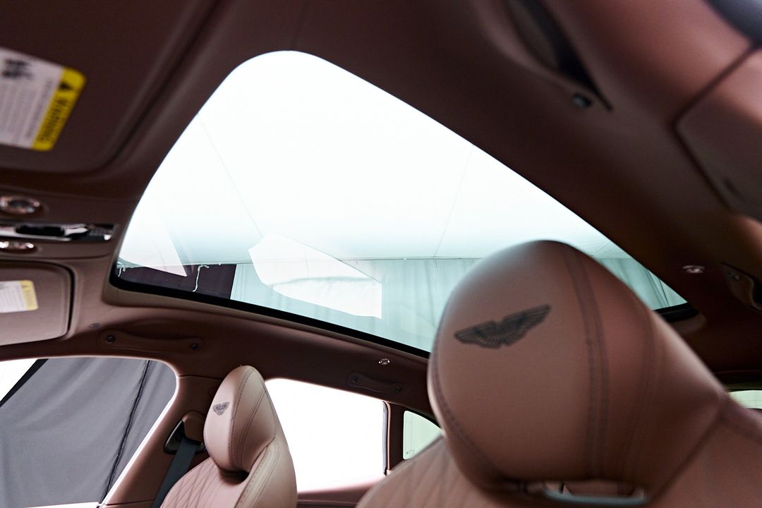 2023 Aston Martin DBX