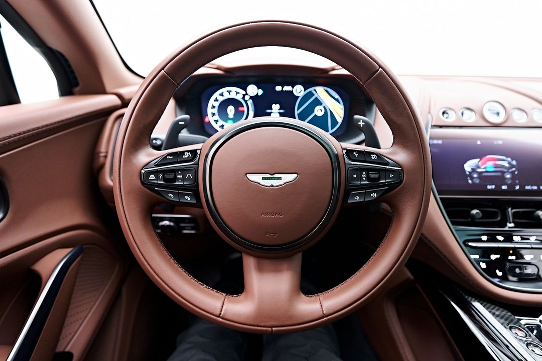 2023 Aston Martin DBX