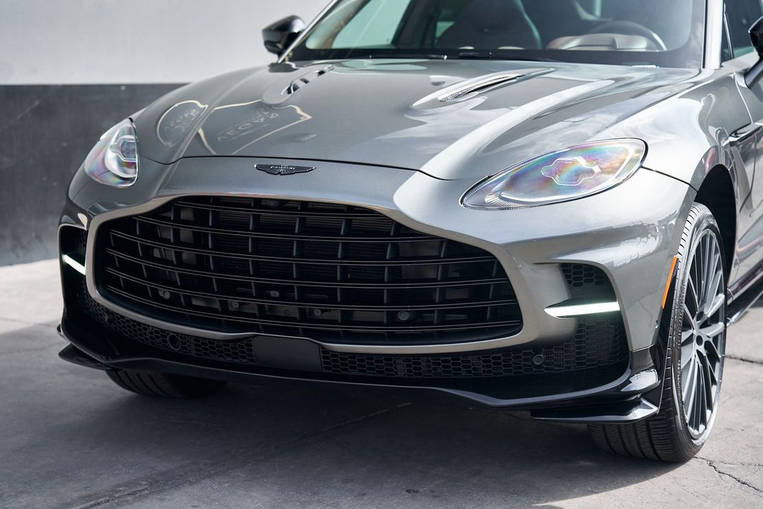 2023 Aston Martin DBX