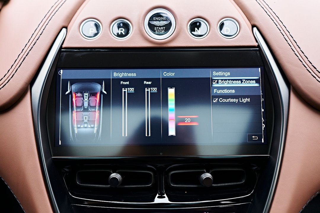 2023 Aston Martin DBX