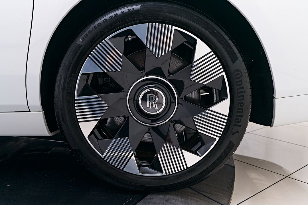 2023 Rolls-Royce Phantom