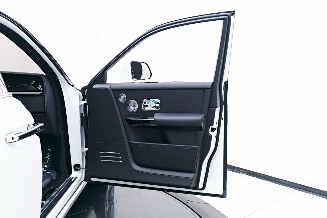 2023 Rolls-Royce Phantom