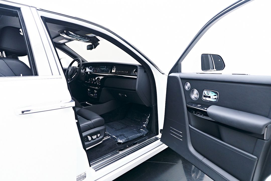 2023 Rolls-Royce Phantom