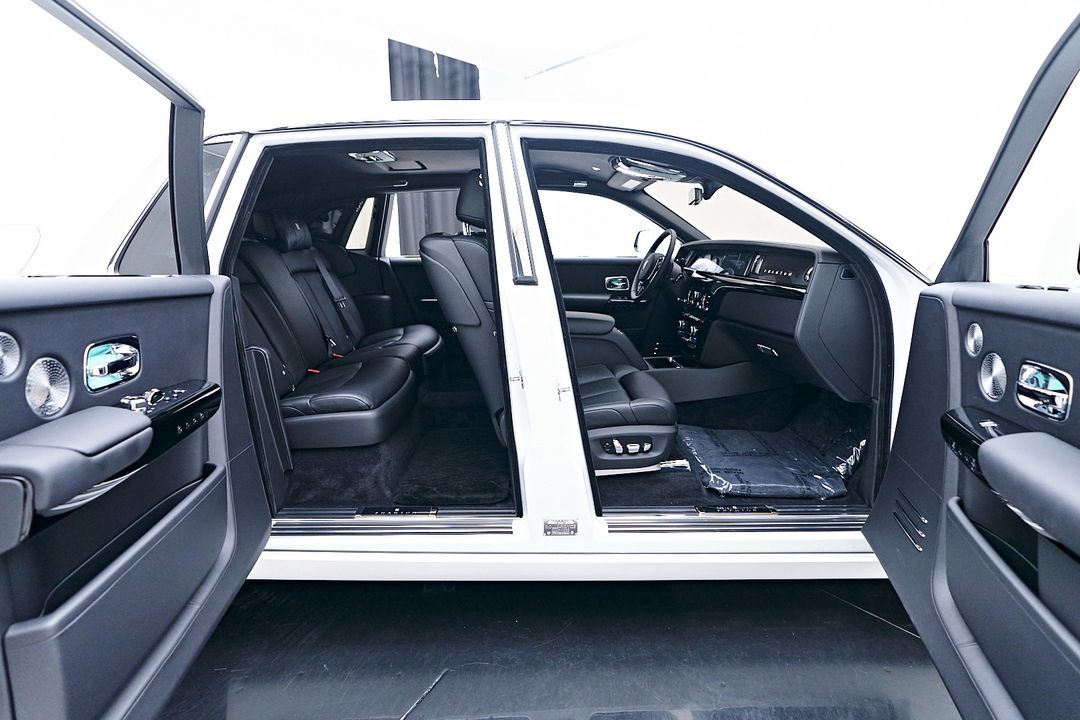 2023 Rolls-Royce Phantom