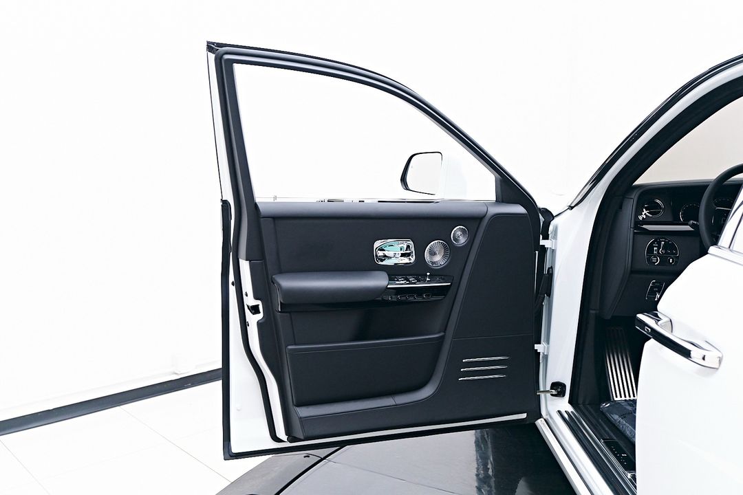 2023 Rolls-Royce Phantom