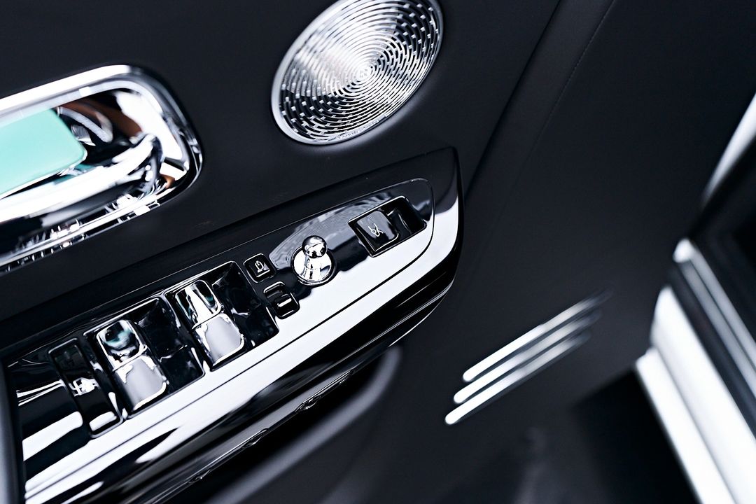 2023 Rolls-Royce Phantom