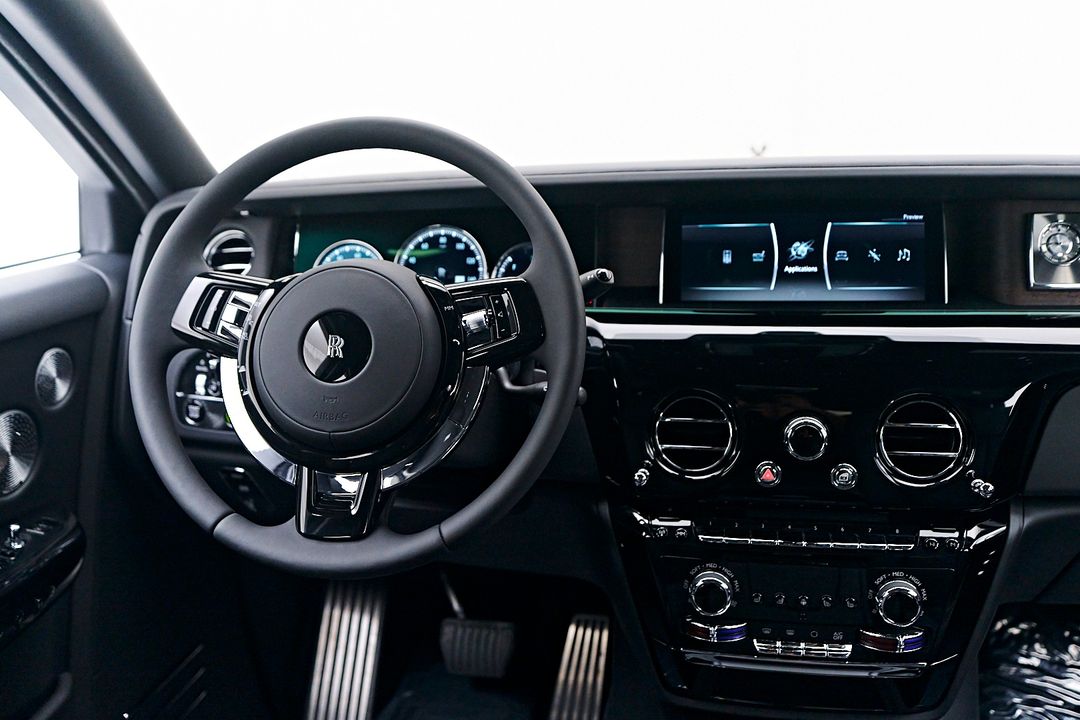 2023 Rolls-Royce Phantom