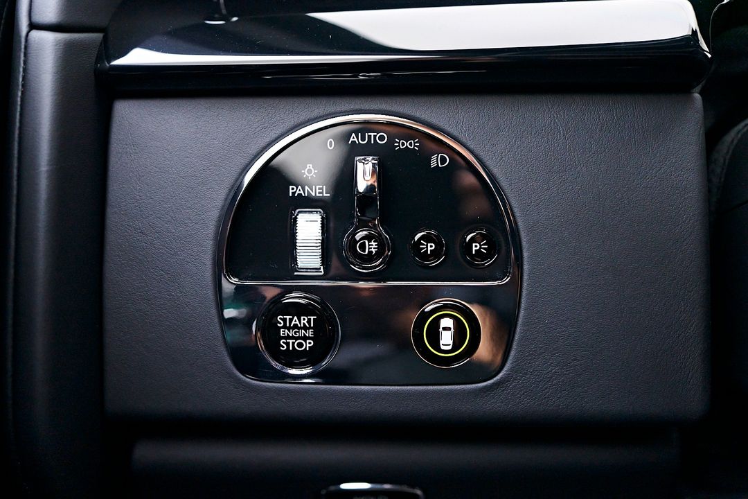 2023 Rolls-Royce Phantom