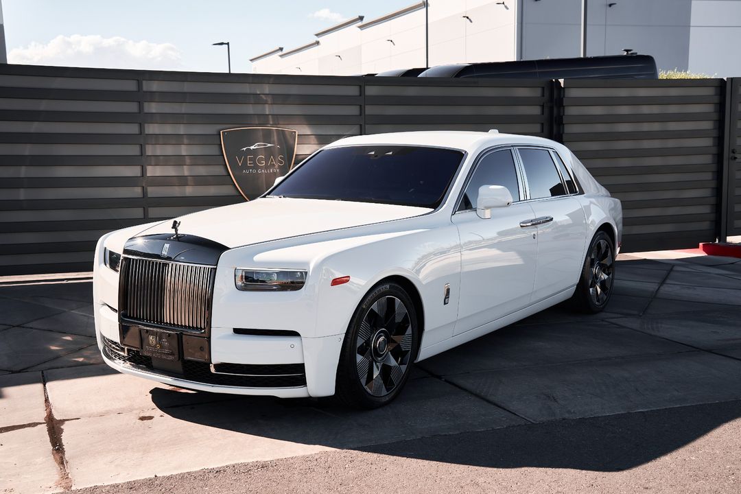 2023 Rolls-Royce Phantom
