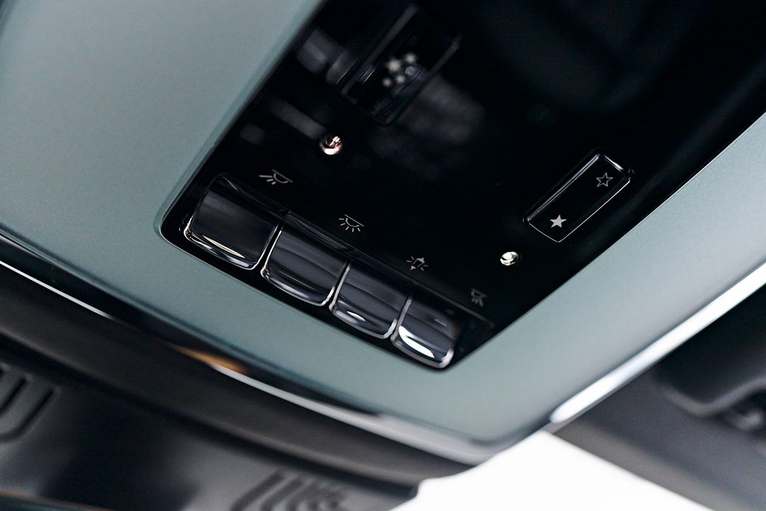 2023 Rolls-Royce Phantom