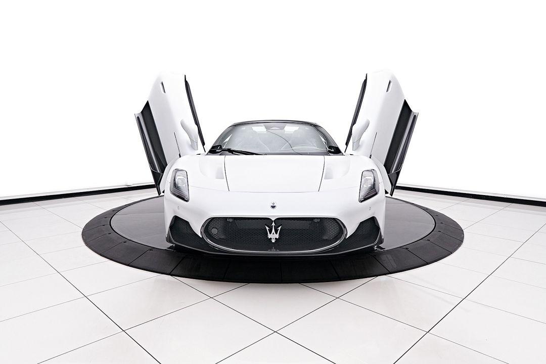 2023 Maserati MC20