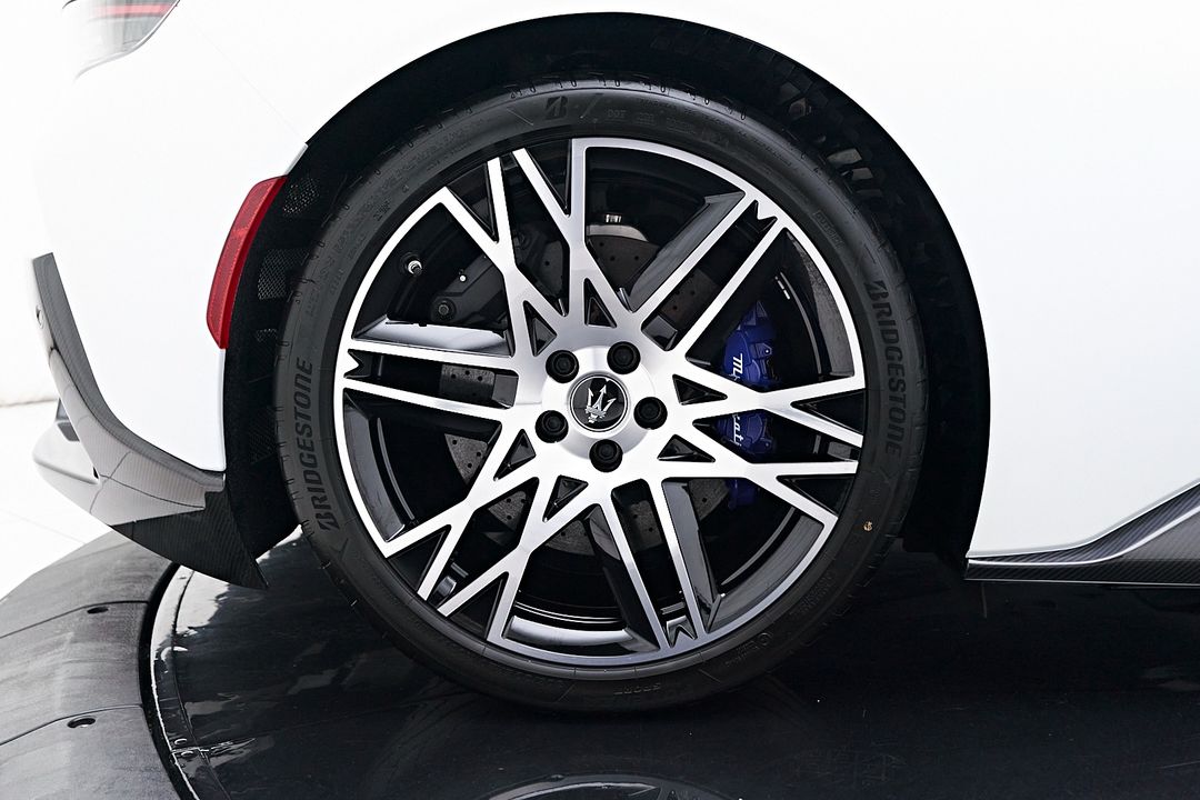 2023 Maserati MC20