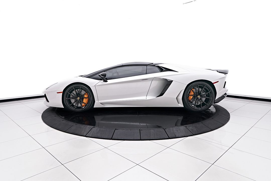 2017 Lamborghini Aventador